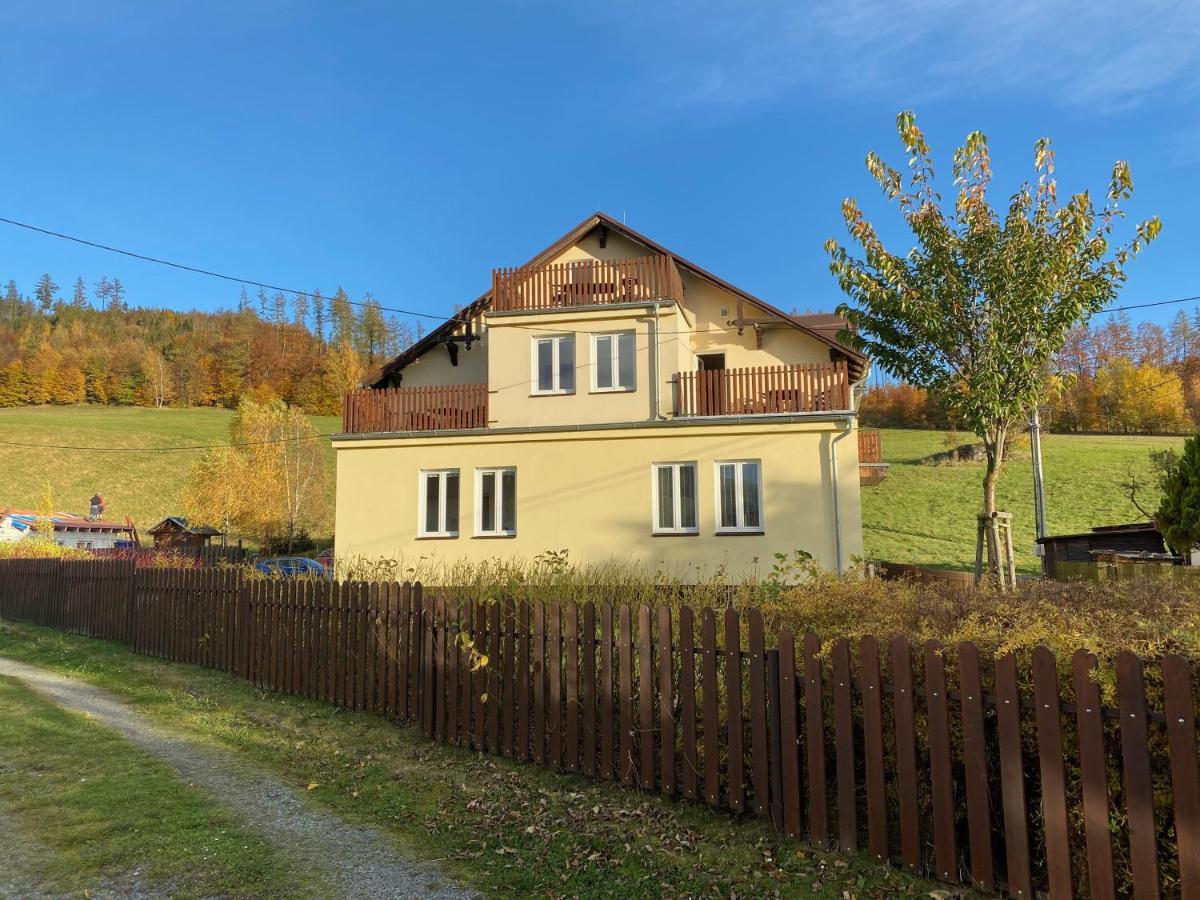 Apartman Karlovice Karlovice  ภายนอก รูปภาพ